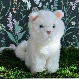 RETRO Ganz Webkinz Signature White Persian Cat plush toy. 2010 EUC no code RARE